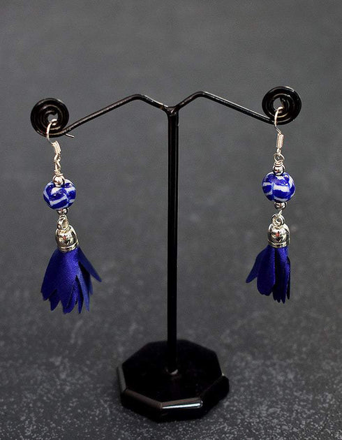 Single Blue Pottery Bead Earrings With Satin Funda